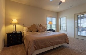 Sunrise Chateau 3 Bedroom Condo by Redawning