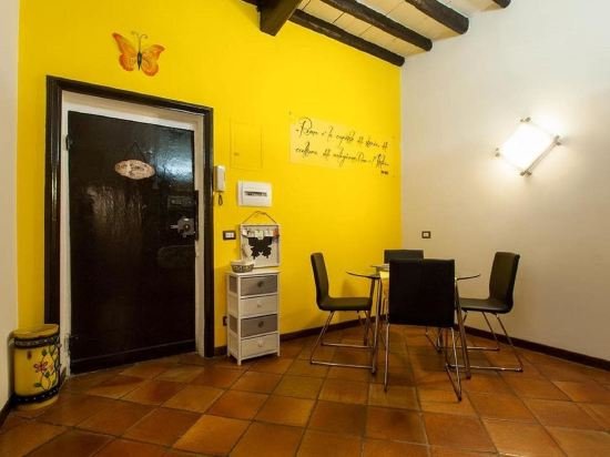 Фото Yellow Butterfly House Holiday