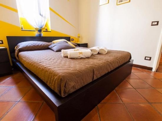 Фото Yellow Butterfly House Holiday