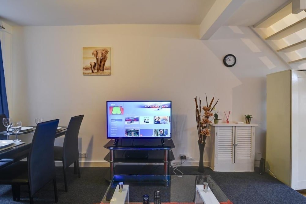 Фото Two Bedroom Serviced Apartment