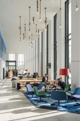 Фото Meininger Hotel Amsterdam Amstel