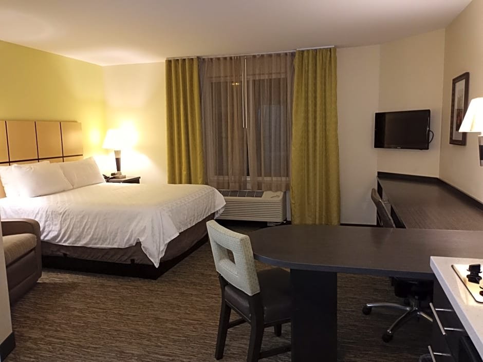 Фото Candlewood Suites Midland Sw, an Ihg Hotel