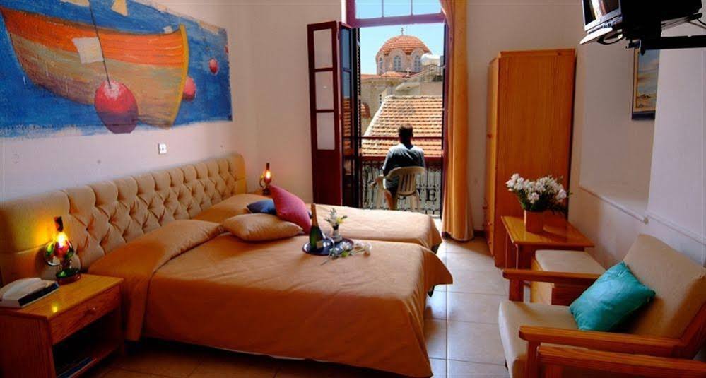 Фото Kiniras Traditional Hotel & Restaurant