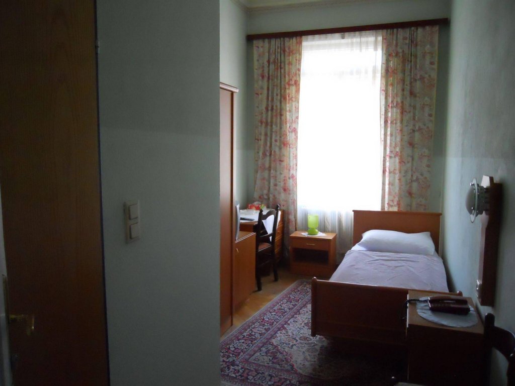 Фото Hotel Pension Stadtpark