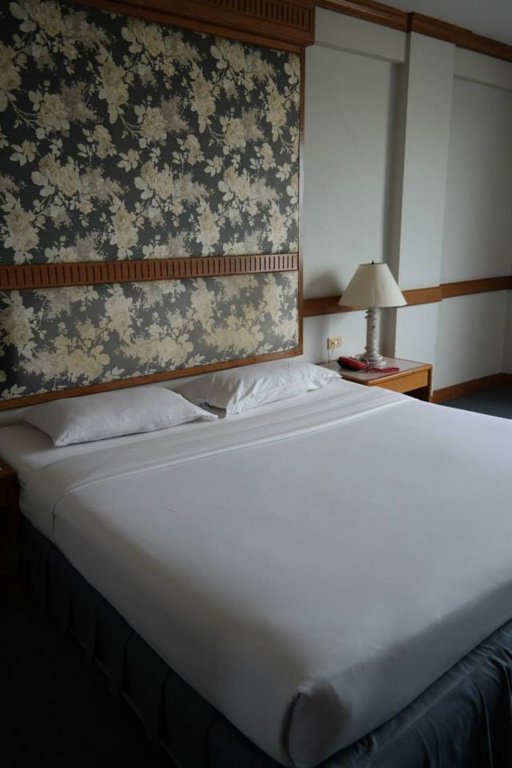 Фото Phuphaya Hotel