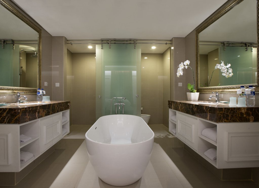 Фото Hotel Santika Seminyak