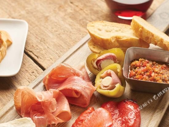 Фото Hyatt Place Indianapolis Downtown