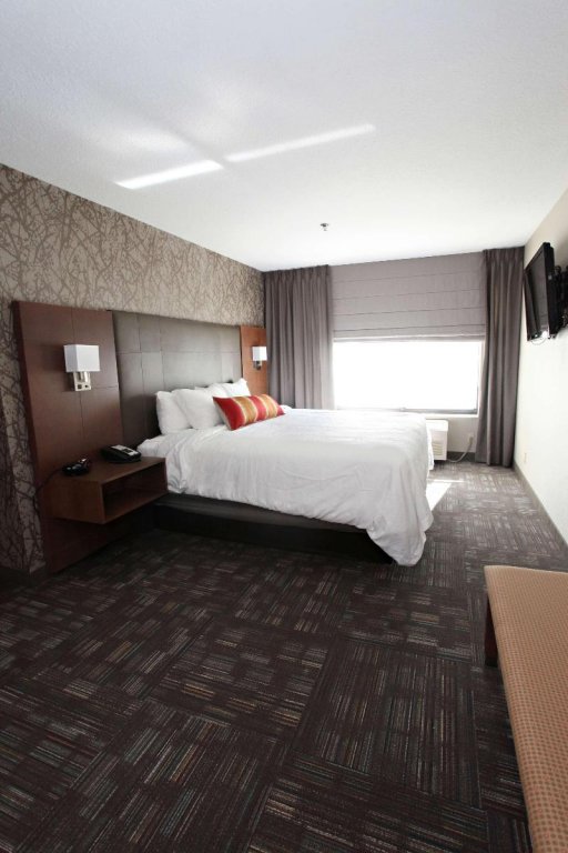 Фото Best Western Plus Cottontree Inn