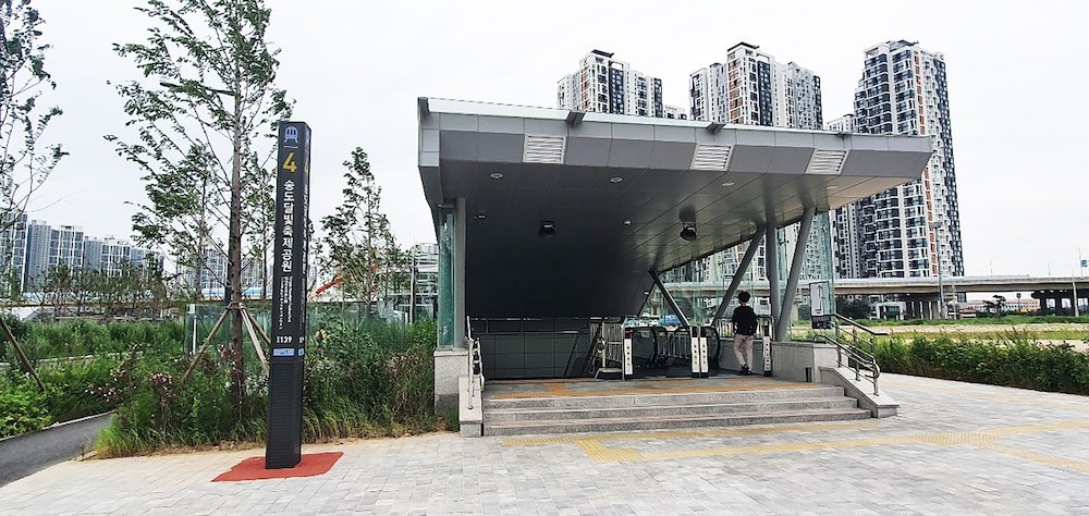 Фото The November Stay in Landmark