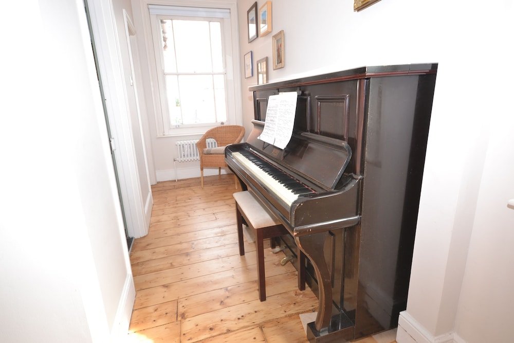 Фото 20 Bellevue Road