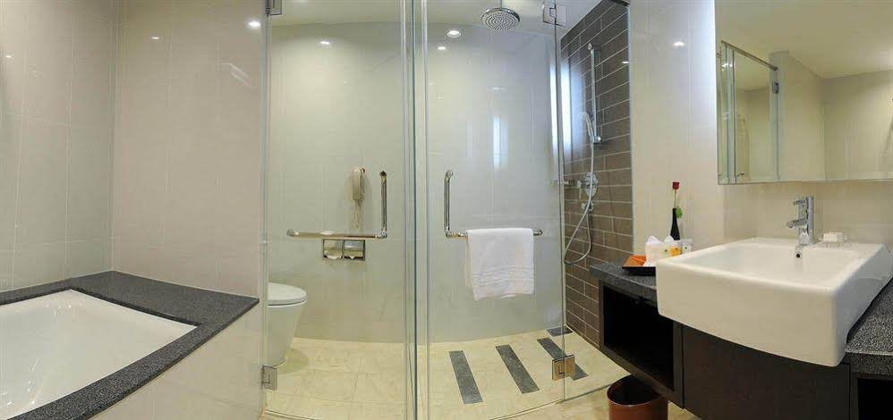 Фото MiCasa All Suite Hotel