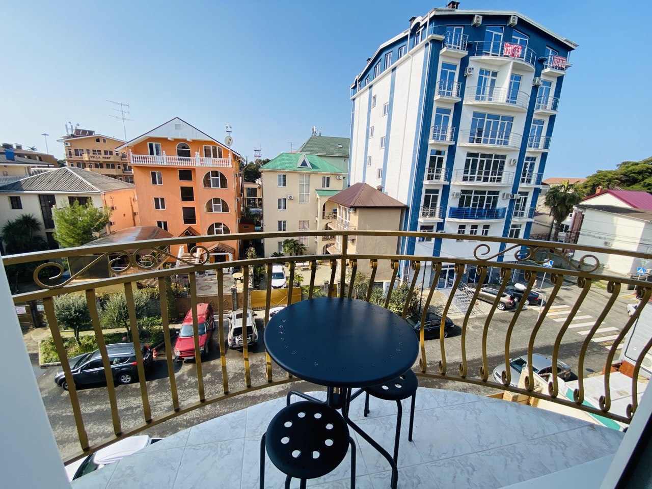 Фото отеля 1