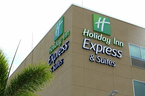Гостиница Holiday Inn Express & Suites St. Vincent - Grenadines by Ihg в Сент-Винсент и Гренадинах