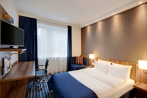 Гостиница Holiday Inn Express Bremen Airport by IHG в Дельменхорсте