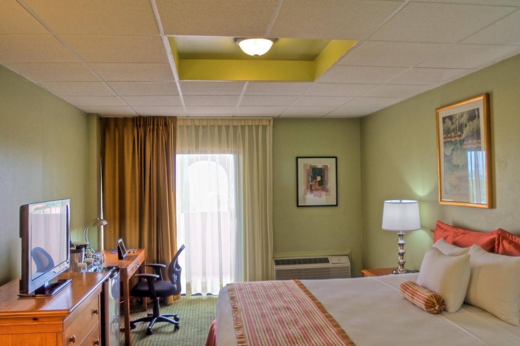 Фото Regency Miami Airport