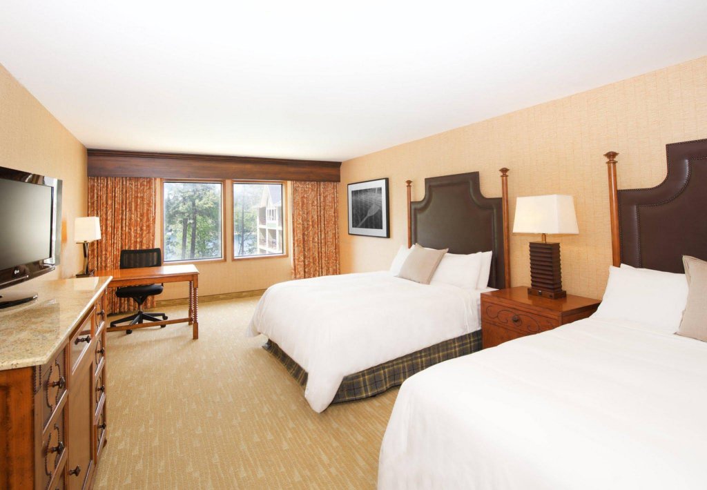 Фото Lake Arrowhead Resort and SPA