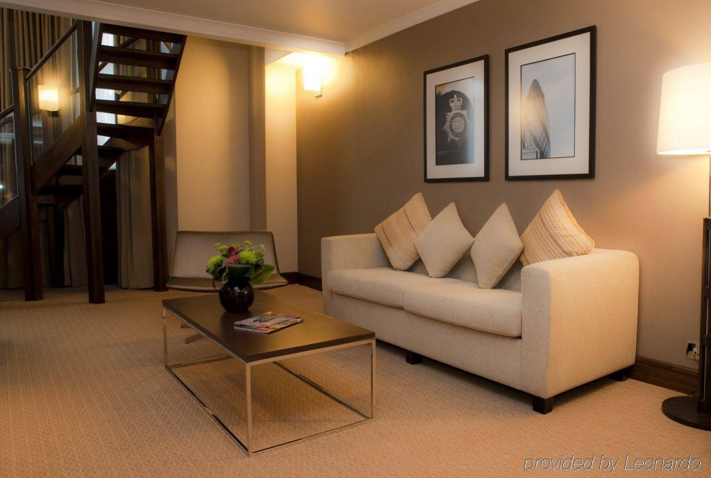 Фото DoubleTree by Hilton London Kensington