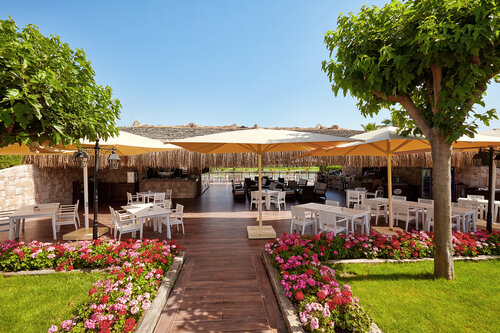 Внешний вид отеля Gloria Golf Resort в Серике, фото 1