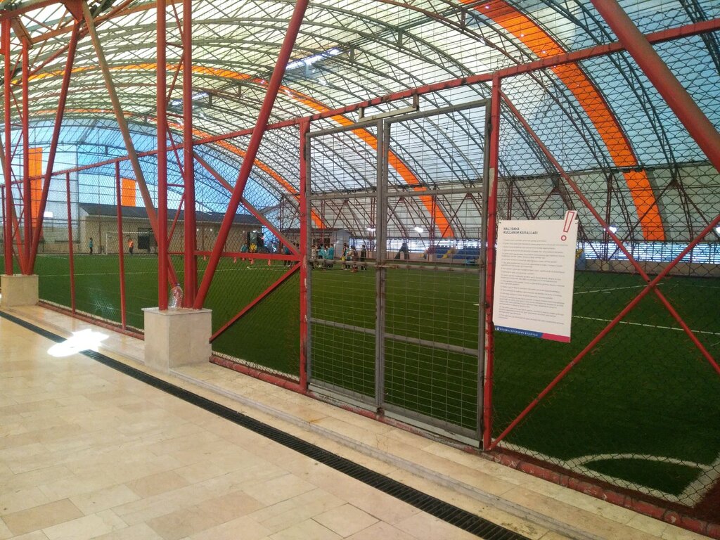 Çok amaçlı spor tesisleri Haldun Alagaş Spor Kompleksi, Ümraniye, foto