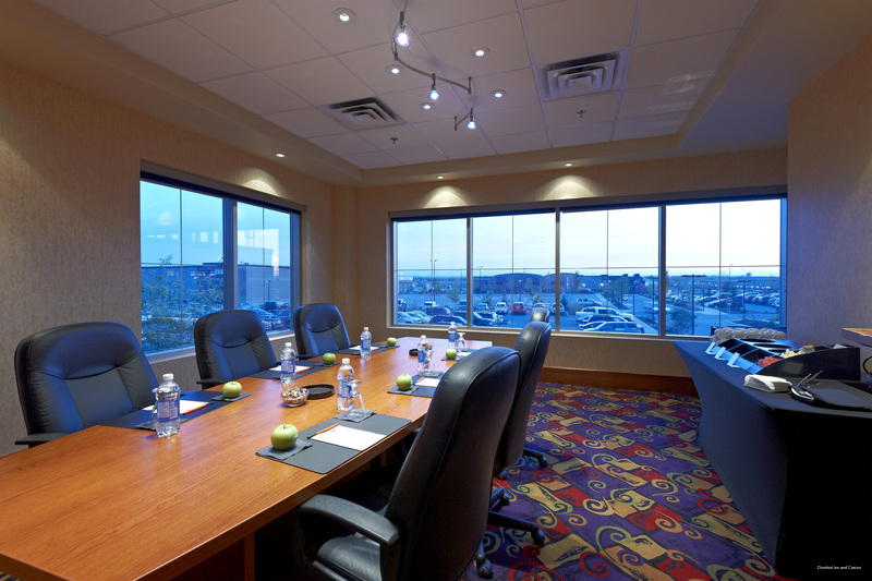 Фото Deerfoot Inn and Casino