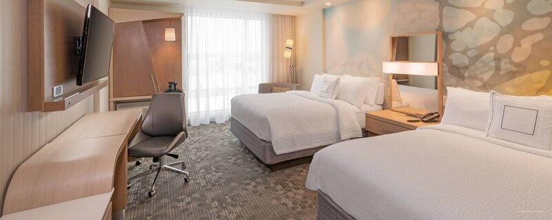 Фото Courtyard by Marriott Burlington