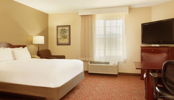 Фото Larkspur Landing Renton - An All-Suite Hotel