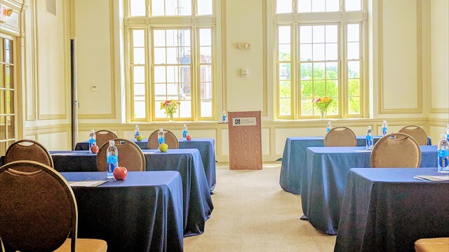 Фото Grand Eastonian Hotel & Suites