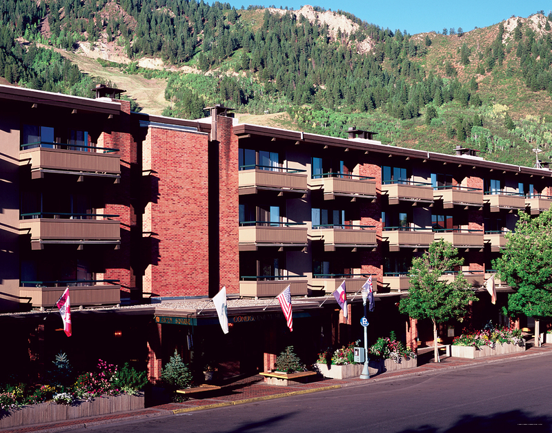 Фото Aspen Square Condominium Hotel