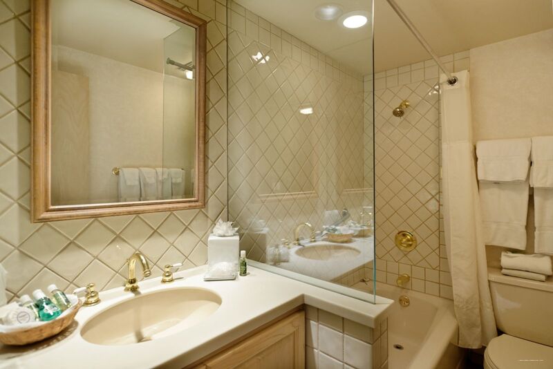 Фото Aspen Square Condominium Hotel