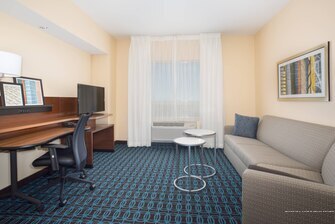 Фото Fairfield Inn & Suites by Marriott Burlington