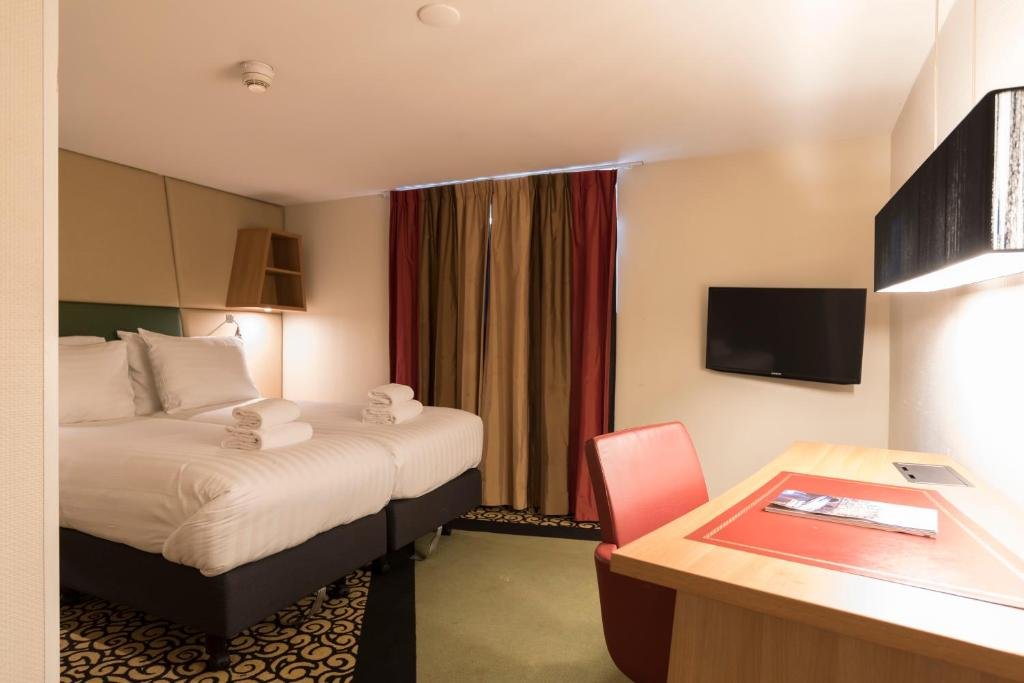 Фото отеля 3