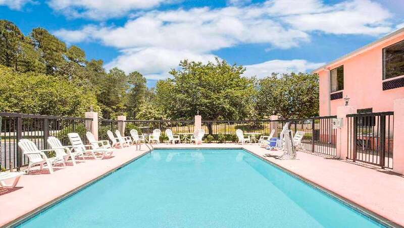 Фото Green Valley Motel Winston - Salem