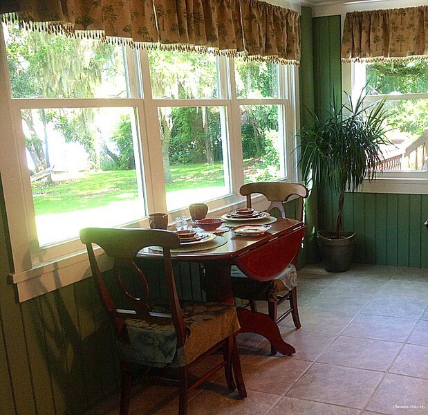 Фото Plantation Oaks Inn