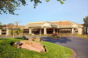 Гостиница Doubletree by Hilton Sacramento