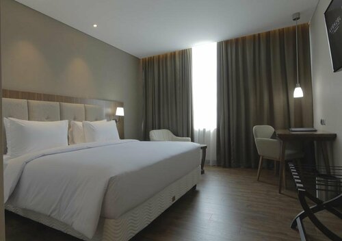 Гостиница Avenzel Hotel & Convention Cibubur