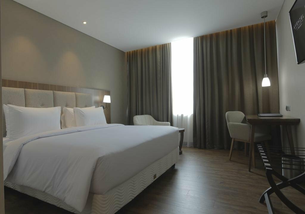 Hotel Avenzel Hotel & Convention Cibubur, Bekasi, photo
