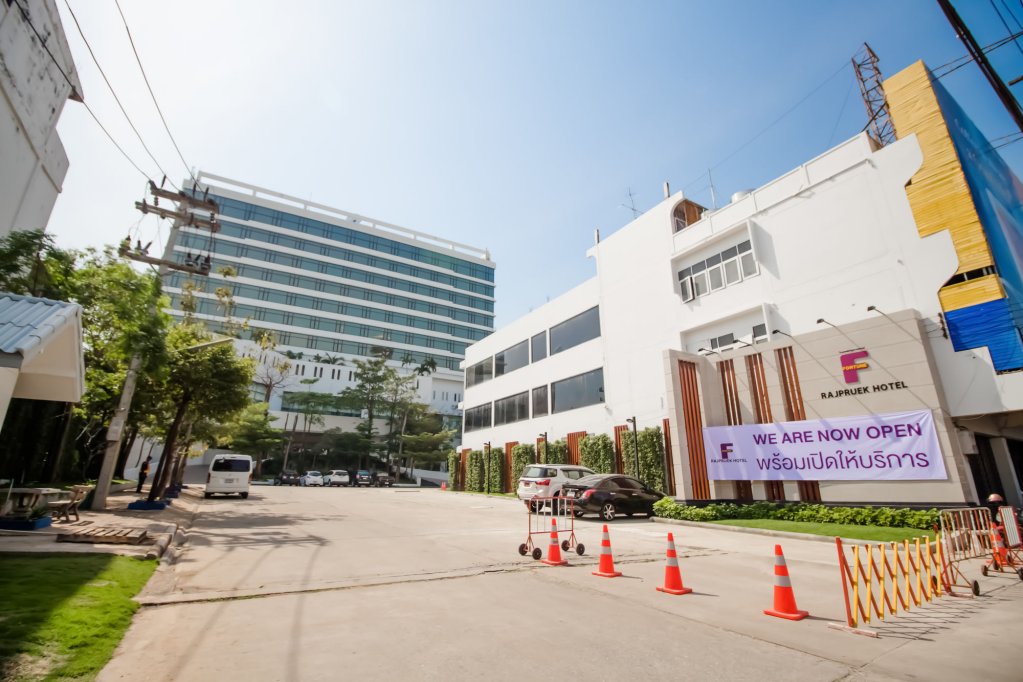 Фото Fortune Hotel Korat