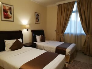 Crown Palace Hotel & Suites