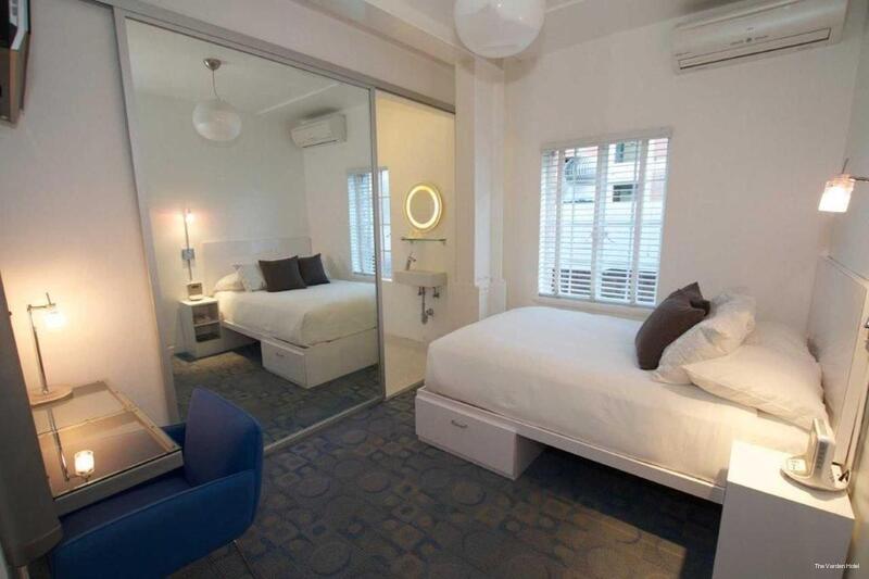 Фото The Varden Hotel