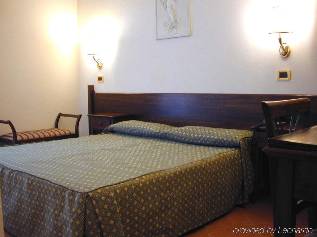Фото Hotel Varese Roma