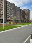 Zhiloy Dom Krasnoye Yabloko, otdel prodazh (ulitsa Lukina, 48Ж) ، مجمع سكني