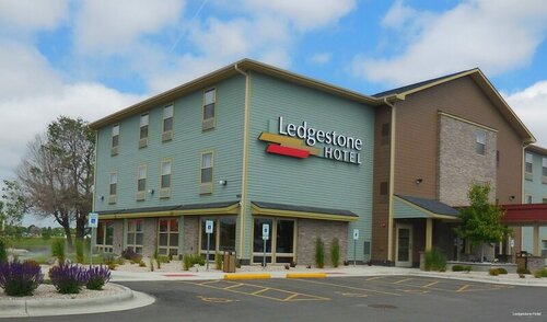 Гостиница Ledgestone Hotel в Якиме