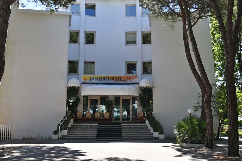 Фото Hotel Janeiro Frontemare