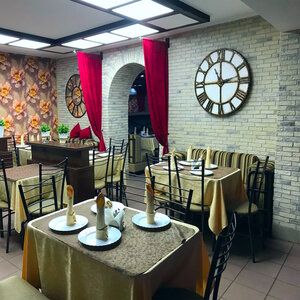Pyatnitsa (Kamen-na-Obi, ulitsa Demyana Bednogo, 30А), cafe