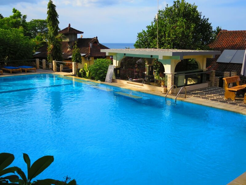 Гостиница Amed Cafe & Hotel Kebun Wayan