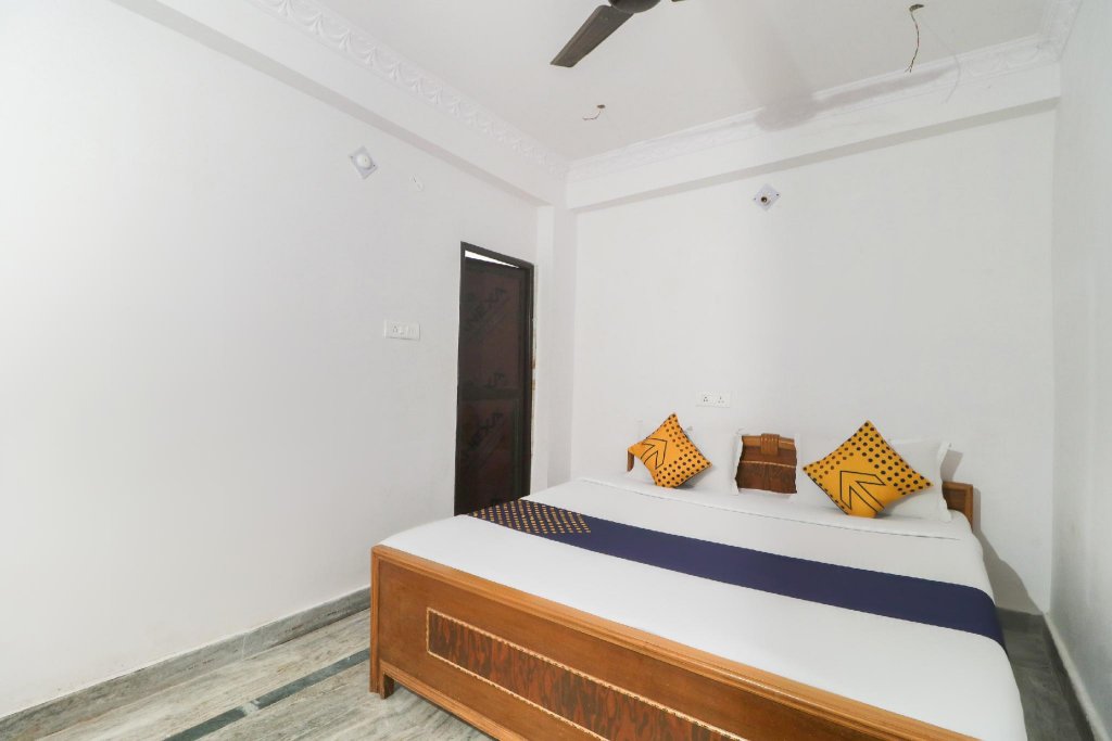 Фото Spot On 61644 Hotel Kumar Kripa