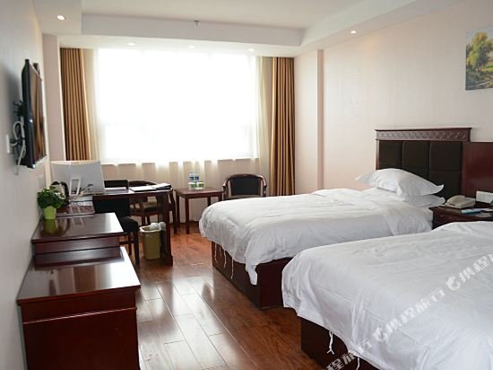 Фото GreenTree Inn Henan Xinyang Changan Road Business Hotel