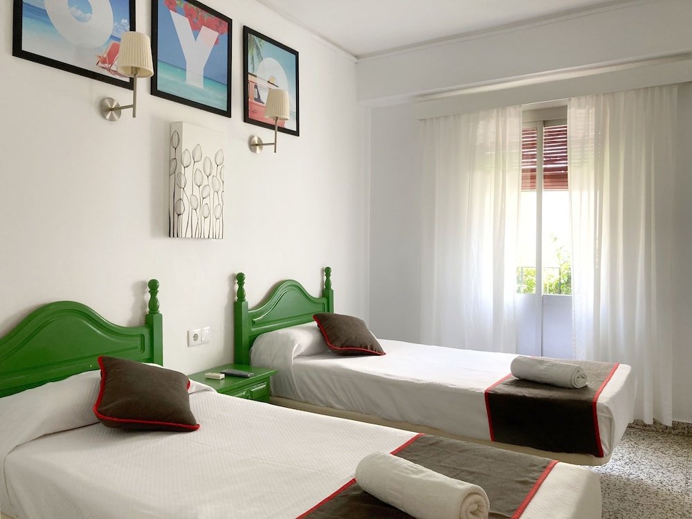 Фото Hostal Paco Marbella