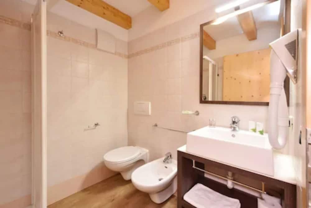 Фото X Alp Hotel