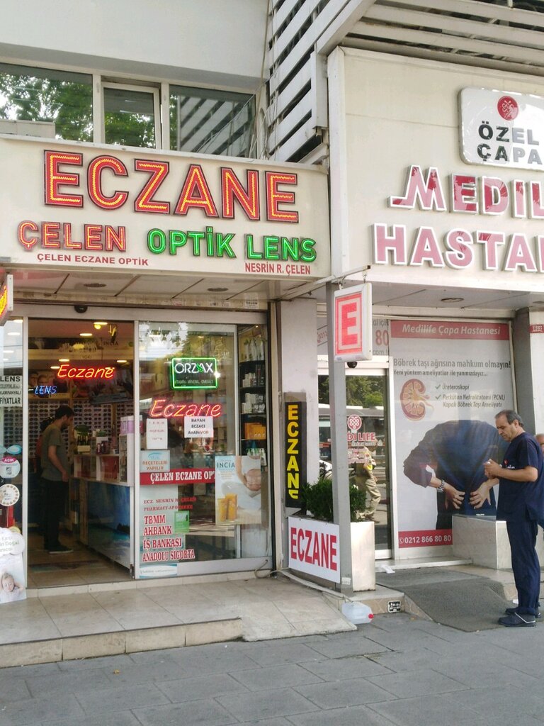 Eczaneler Çelen Eczanesi & Optik, Bakırköy, foto